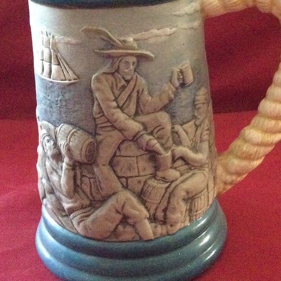 Decorative Colonial Seaman Beer Stein - Picture 8 of 10